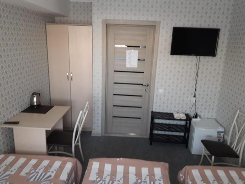Ostello Makenty House Astana Esterno foto