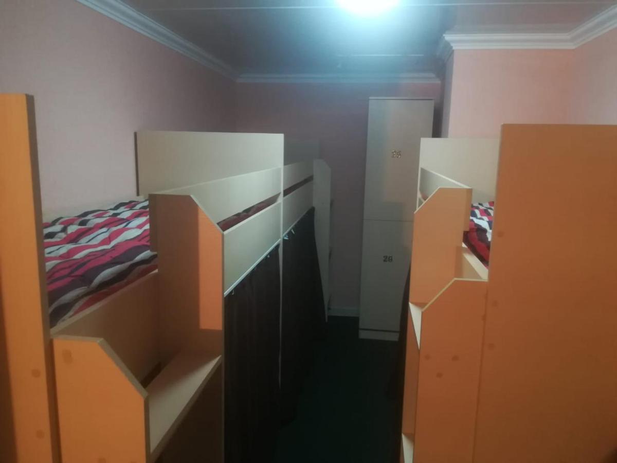 Ostello Makenty House Astana Esterno foto